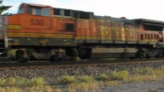preview picture of video 'Warbonnet on BNSF local #664 at Agency, Iowa'