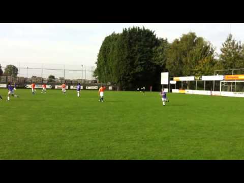 Blauw Wit'81 D3G - FC Engelen D3 (19-10-2013)