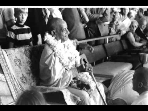 We Must Accept the Bhagavad-gita Without Interpretation, Without any Cutting - Prabhupada 1067