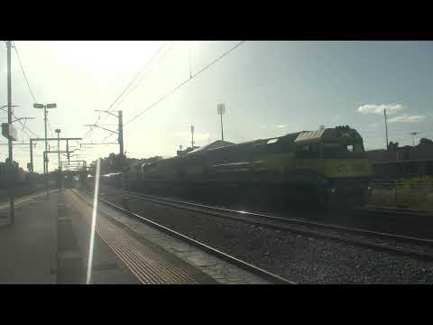 QL016 QL003 QL007 on Steel Train Middle Footscray