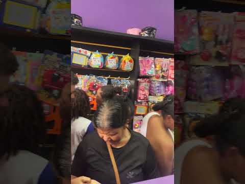 Muita gente na inauguração da loja Budega em Pio XII Maranhão♥️￼