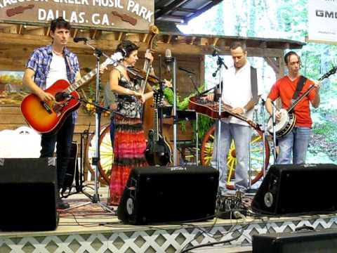 Steel String Session (Midnight on the Water) Raccoon Creek Bluegrass Festival, Sept 2010.AVI