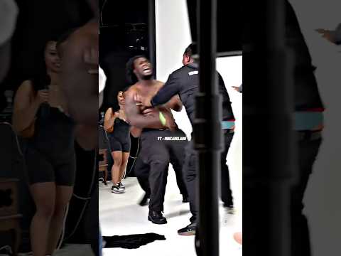 Security guard crashes out on Aaron the Plumber 😳