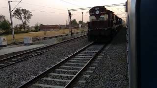 preview picture of video '[Twin Alco Action] 12791 Danapur Express skipping Darauli at MPS'