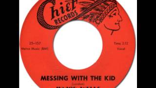 JUNIOR WELLS - Messing with the Kid [Chief 7021] 1960