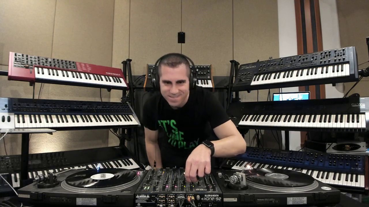 Giuseppe Ottaviani - Vinyl set - Live from my studio