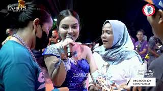 Download lagu Elsa Safitri - Malam Familys Group Live Cover Jl Herman Tajir Bojongsari Depok mp3