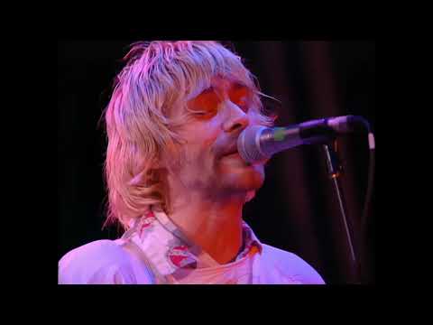 Video thumbnail for Love Buzz [Live at Reading]