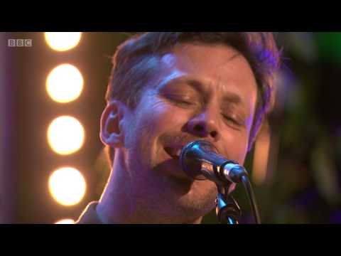 British Sea Power - Waving Flags/ The Great Skua (The Quay Sessions)