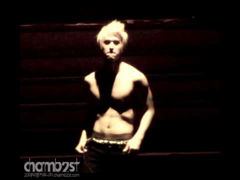 [FANCAM] #85 Dongwoon topless #4 @ Welcome Back to BEAST Airline 110218-19