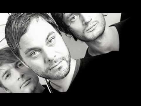 Apparat and Raz Ohara - Holdon - Modeselektor remix