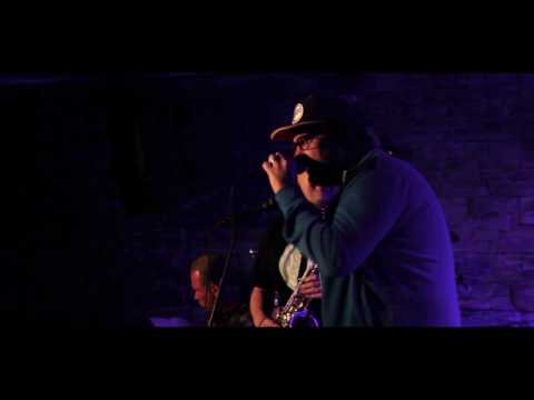 Osten af & Hyvlarna - Inte min kopp med te (Live at East West Sushi 2016)