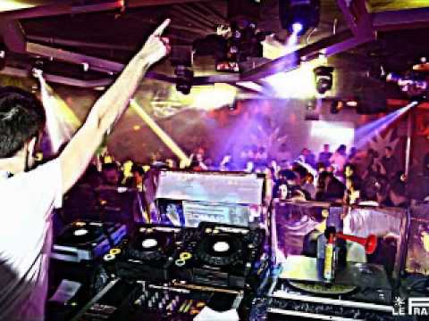 mix septembre 2011 by DJ MOMO