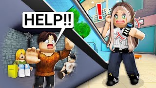 I Worked At The MALL.. I Caught Owner Trapping CUSTOMERS! (Roblox)
