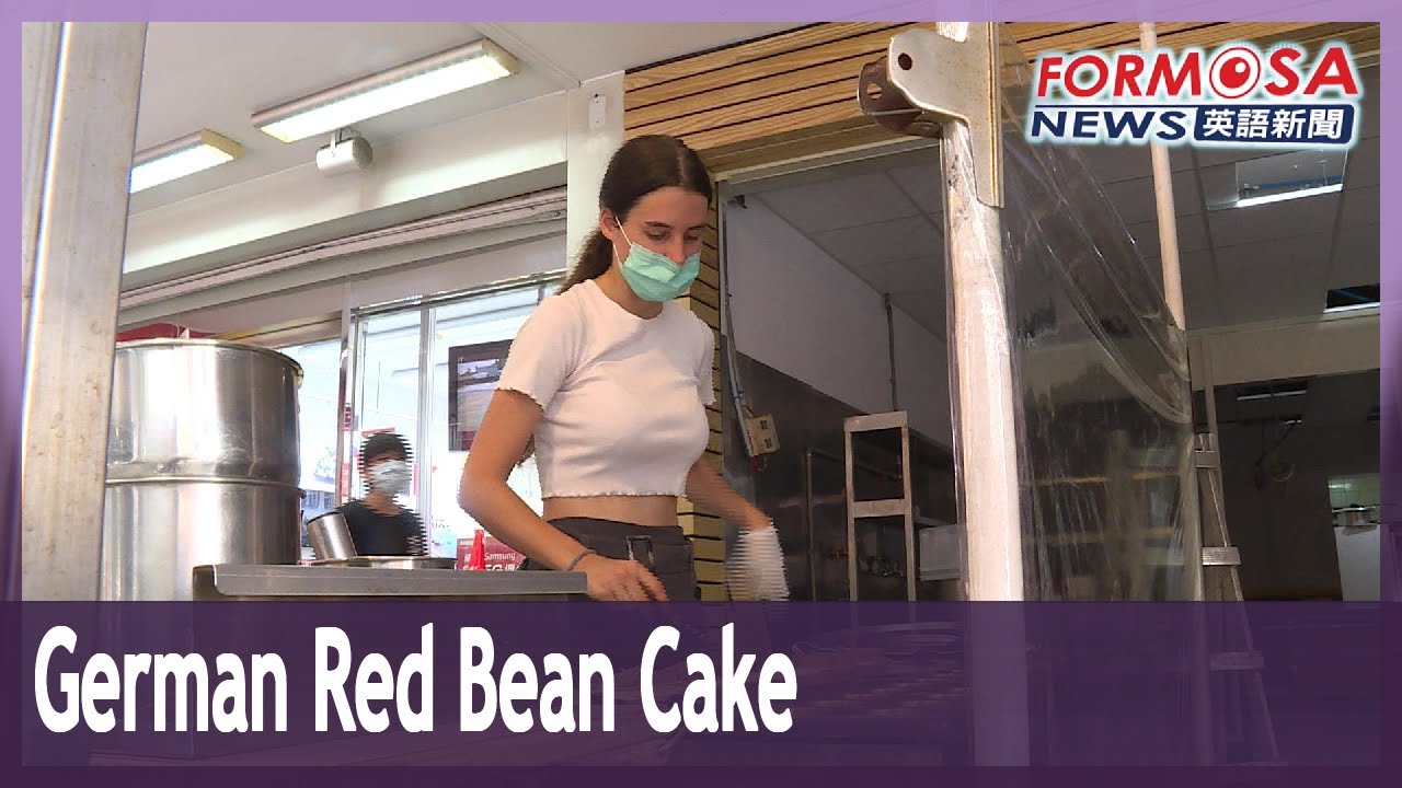 German resident of Banqiao delighted to reopen red bean cake stall