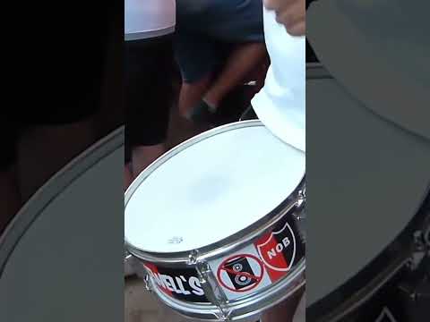 "LA HINCHADA MAS POPULAR DE NEWELLS #barrabrava #hinchada #newells" Barra: La Hinchada Más Popular &bull; Club: Newell's Old Boys