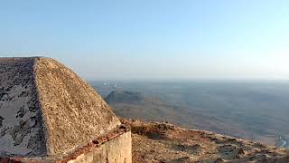 preview picture of video 'Makalidurga trek!!! A view from the top!'