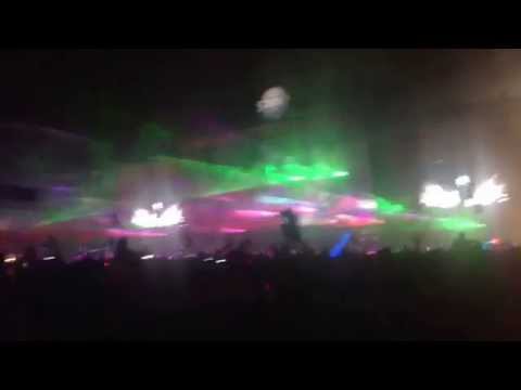 Martin Garrix vs Volt & State-Sandcastles vs Don't look down remix-Sziget 2015