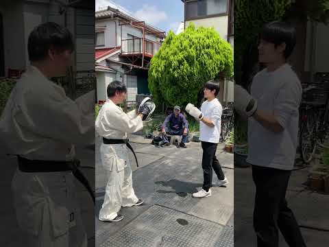 せんどー練習72日目のジャブ(杉本さんミット)