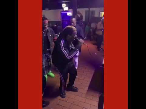 Wazzyno performs Work & pray ft 9ice at his friend fakia large birthday  in south africa