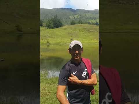 Laguna de Tierras Coloradas, Loja #PerroZorro #Ecuador