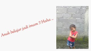 Download lagu Vidio Anak  berlatih jadi imam di masjid lucu gak tau bahasanya !! 😂😂 mp3