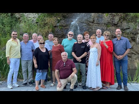 Petrecere cu colegii de liceu la pensiunea  Apuseni Wild Remeti! Vizita la Batania!