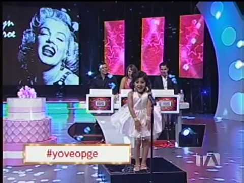 LA GATA EN LA REPRESENTACION DE MARILYN MONROE EN PEQUEÑOS GIGANTES.