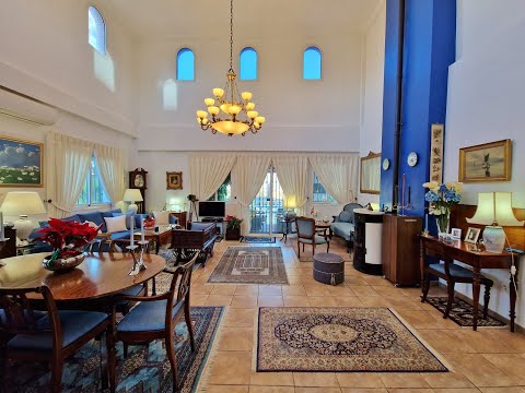 AX1201  - Villa La Maroma, Los Romanes - inside tour