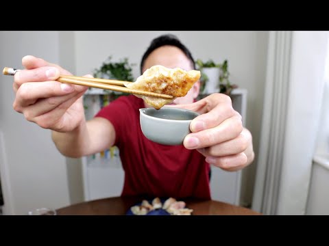 How to make Japanese gyoza dumplings (potstickers) - 餃子(ぎょうざ) - COOKING WITH CHEF DAI RECIPE