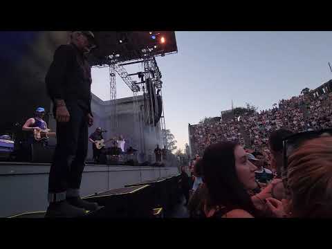 Live: The War on Drugs - Greek - Adam Granduciel "I'm not going to play [during crowd emergency]!"