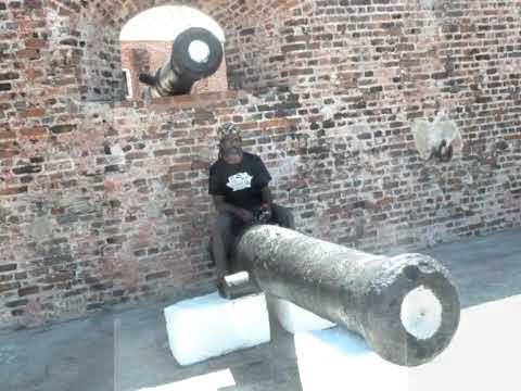 MikkiM ft  Zareb   Guns of Kingston   The Clash tribute