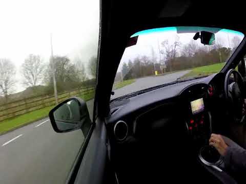 Toyota GT86 powersliding sideways:)
