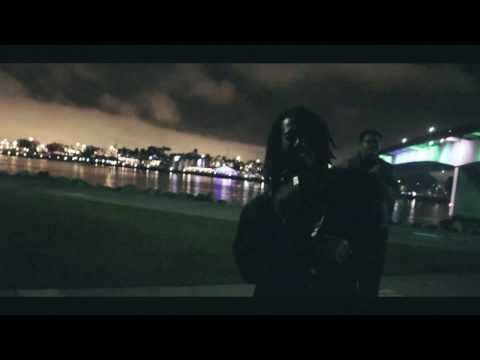 @21JohnnyLove -Steezy Clique prod. By JayEra Beats.