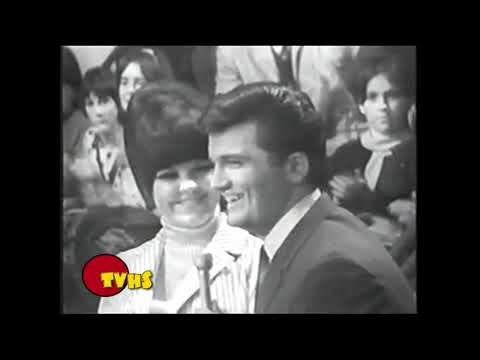 Michèle Richard et Gilles Brown  - Devant le juke box ( 1966 )  -  émission :  Pop Rétro  2000