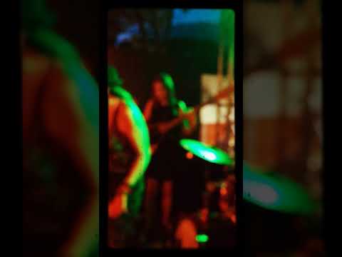 RastaLady & the Originals feat Andrea Lion drums Sinnó me moro ska