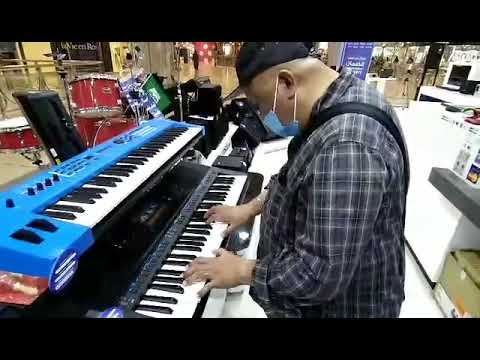 Testing the Yamaha PSR-SX700