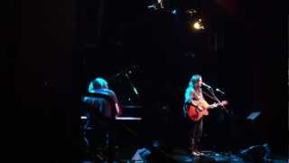 Andres Suarez piedras y charcos