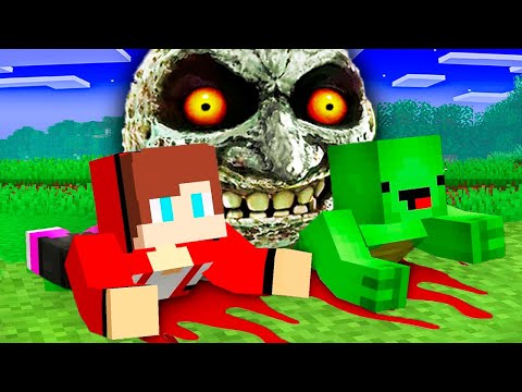 Minecraft Madness: JJ and Mikey Terrified by Lunar Moon
