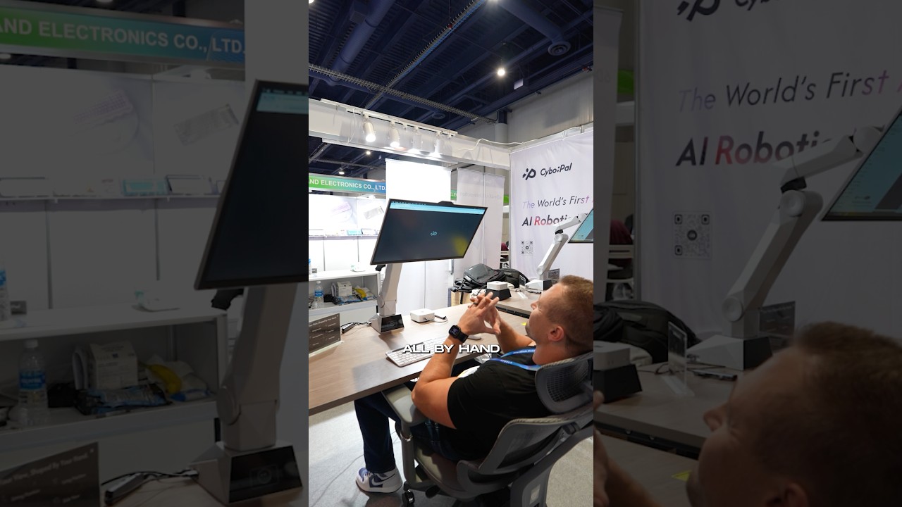 Worlds FIRST Active Tracking Monitor!