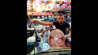 CRAZIEST FISH MARKET IN ITALY!!!! - CATANIA, Sicily. The REAL ITALY! #food#italy #catania #sicilia