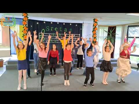 Tačka sa priredbe - BUDI SRETAN SVAKI DAN (znakovni jezik)