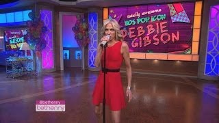 Feel the Power: Debbie Gibson Performs &#39;Electric Youth&#39;