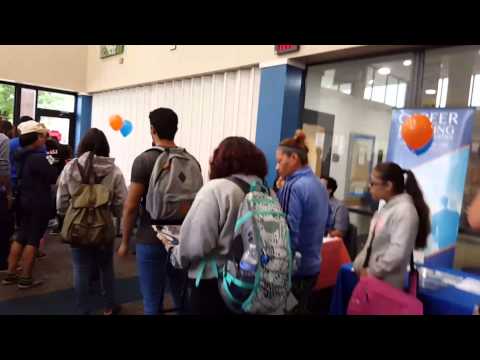 Morton College's Welcome Week - Wed Aug 26 11:46:26 CDT 2015