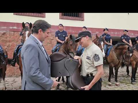 Entrega de equipamiento al Departamento Caballería de la Policía de Salta