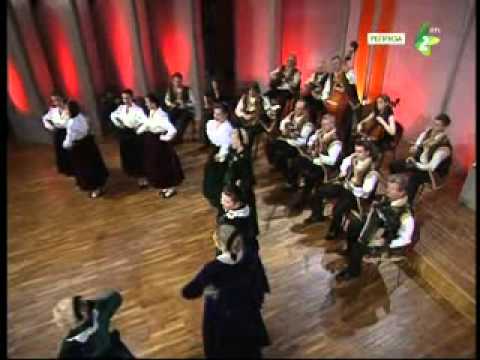 HUČALA RIČKA -- Dzivocka grupa Doma kulturi z Ruskoho Kerestura