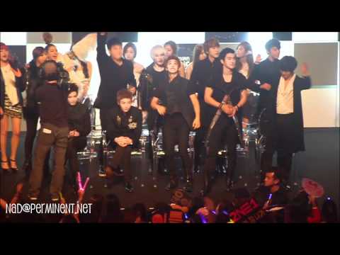 111129 MAMA - Dancing SJ Part 1!