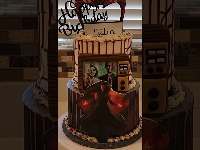 Vídeo relacionado con Scarlet Witch - Decoración acrílica para tartas de 7 pulgadas de ancho/morado