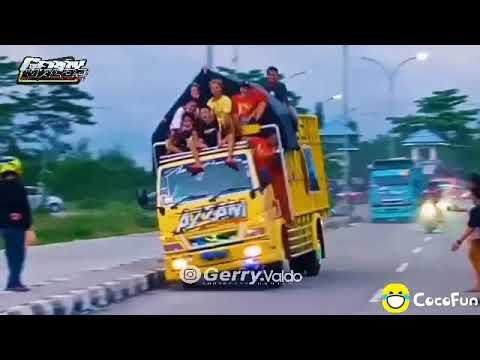 Truk oleng jangan lu palek rame yang numpak  Lagunya palaahbeb