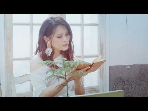 周蕙 Where Chou - 過客 (Official Music Video)